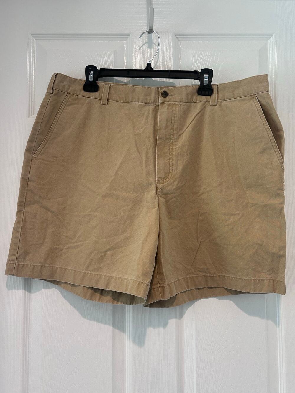 L.L. Bean Men’s Short Tropic Weight Khaki Chino Cotton Classic Hiking Outdoor 38